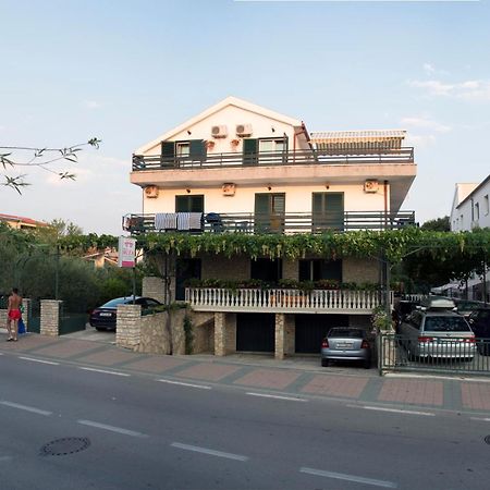 Apartments "Ruza" Vodice Zewnętrze zdjęcie