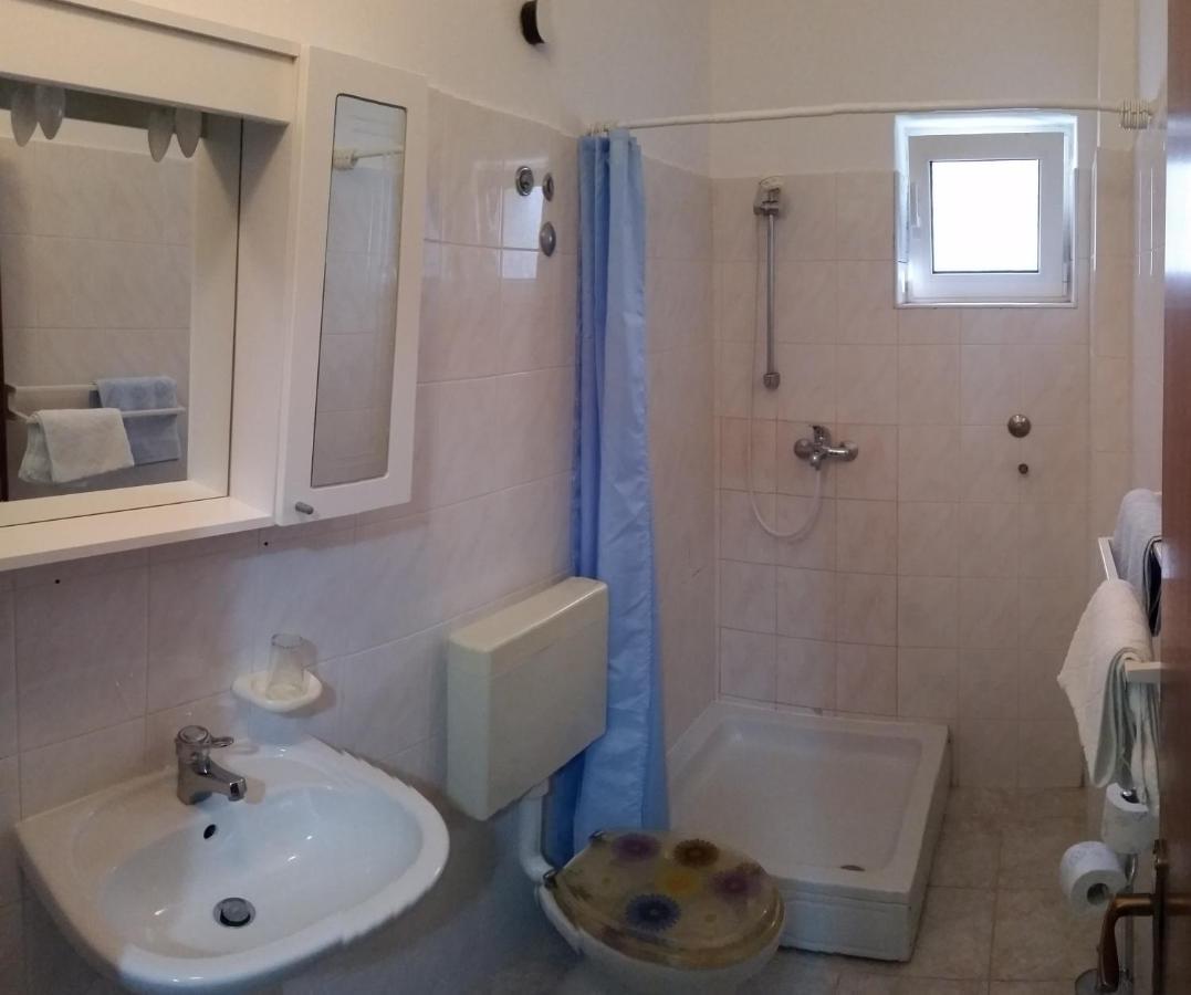 Apartments "Ruza" Vodice Zewnętrze zdjęcie