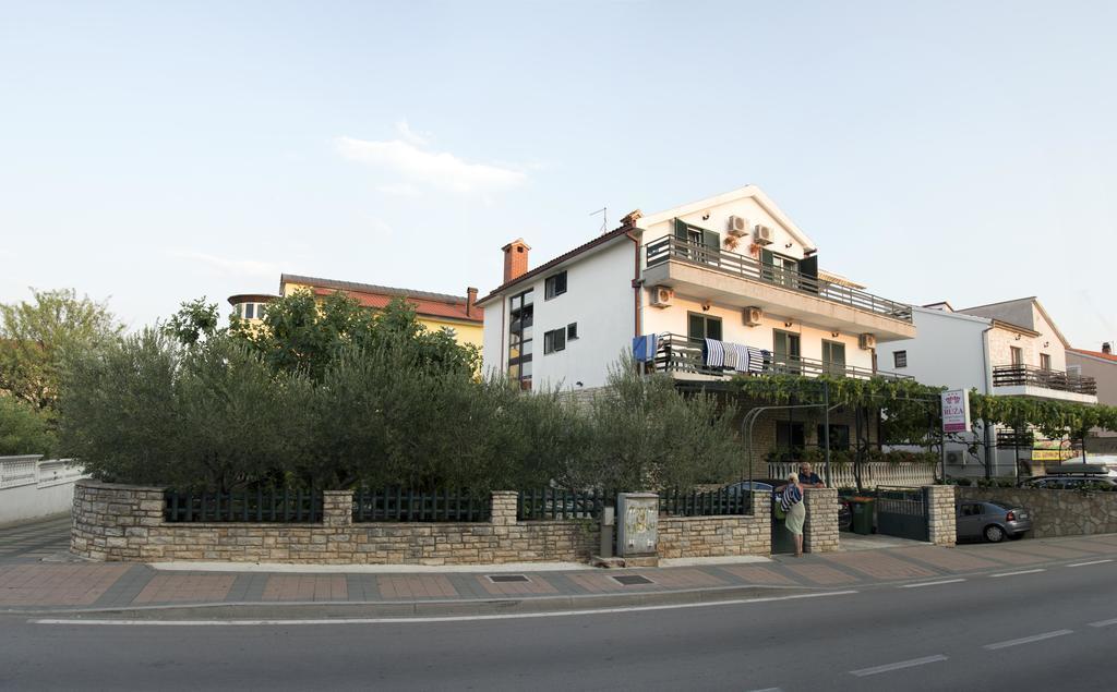 Apartments "Ruza" Vodice Zewnętrze zdjęcie