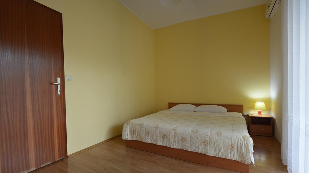 Apartments "Ruza" Vodice Zewnętrze zdjęcie