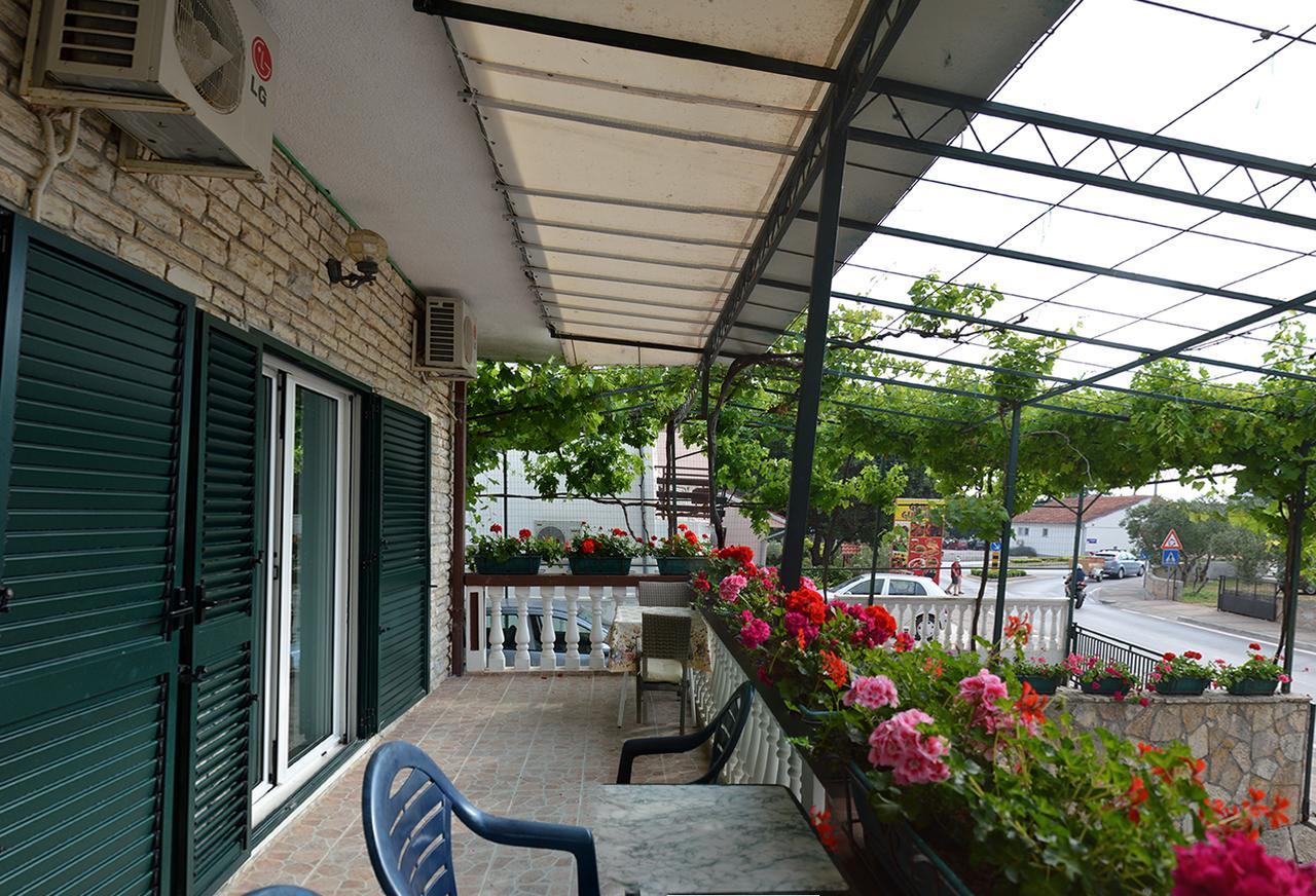 Apartments "Ruza" Vodice Zewnętrze zdjęcie